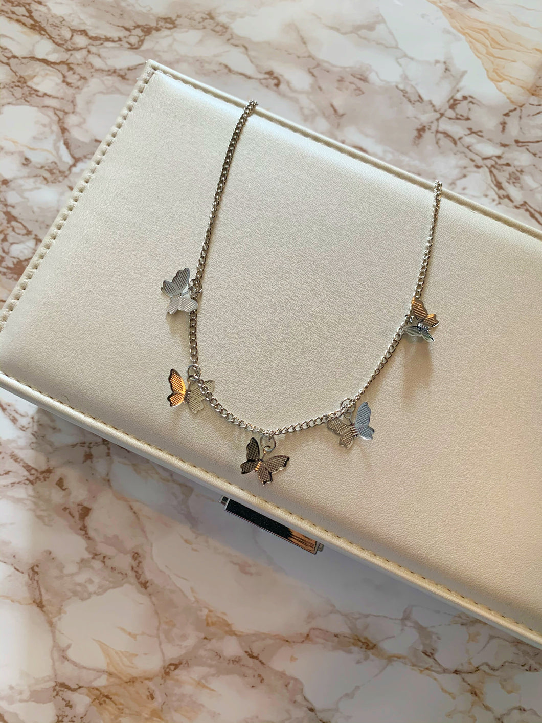 Mila necklace (Silver)